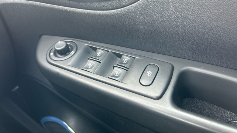 Renault Captur 1.5 dci 90 Iconic II Nav 5dr Auto Diesel Hatchback